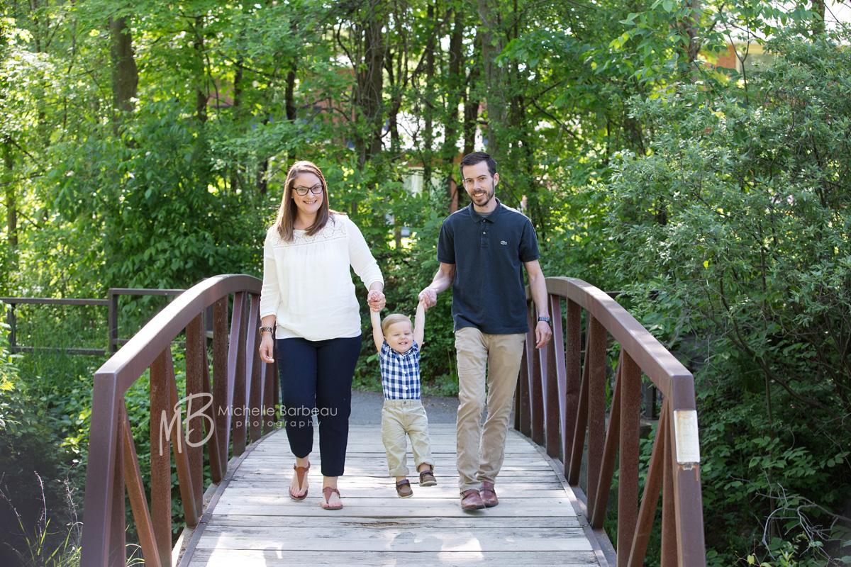 photos on a kanata bridge