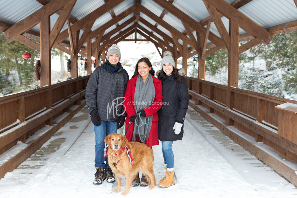 3 siblings with pet dog